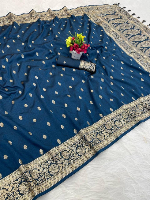 Vasthrlay Banarasi Weaving