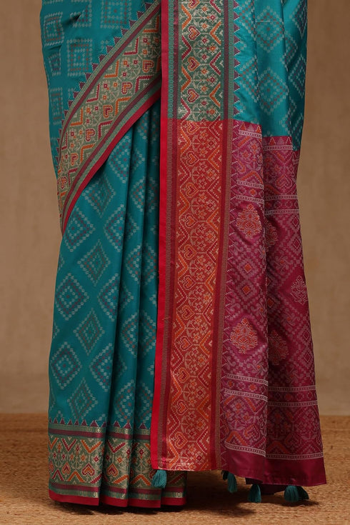 Vasthrlay Turquoise Woven Design