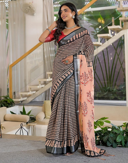 Vasthrlay Womens Printed Unstitched Dark Green Saree