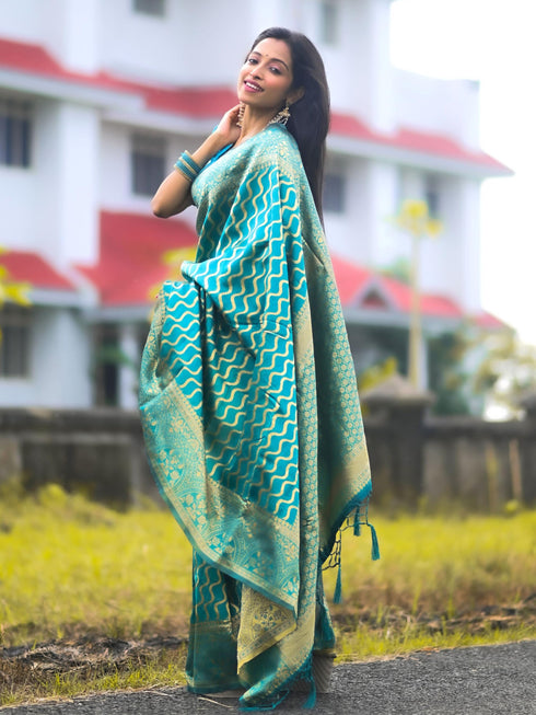 Vasthrlay Saree