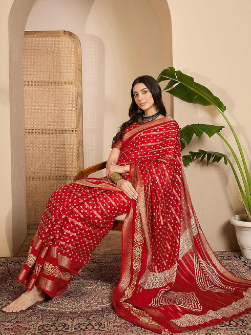Vasthrlay Banarasi Weaving Maroon Saree