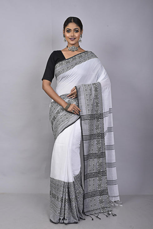 Vasthrlay Begampuri Traditional Saree