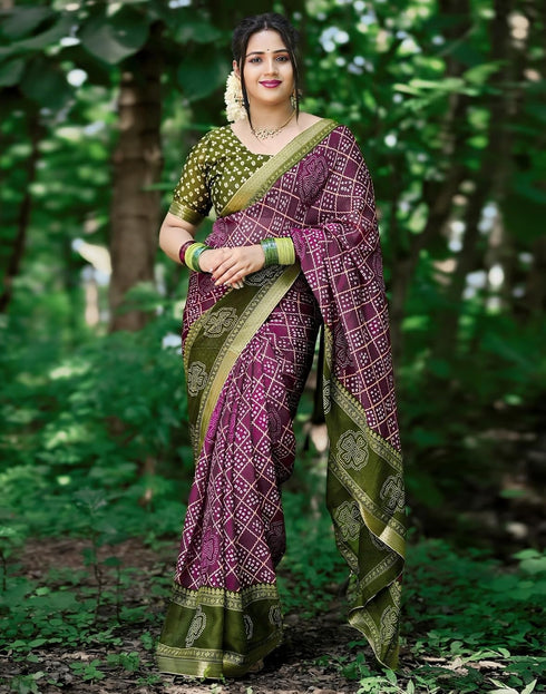 Vasthrlay Chiffon Printed Unstitched Pink Saree