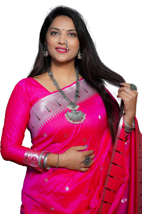 Vasthrlay Paithani Unstitched Saree
