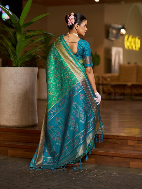 Vasthrlay Kanjivaram Unstitched Jacquard Stylish Saree