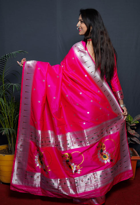 Vasthrlay Paithani Unstitched Saree