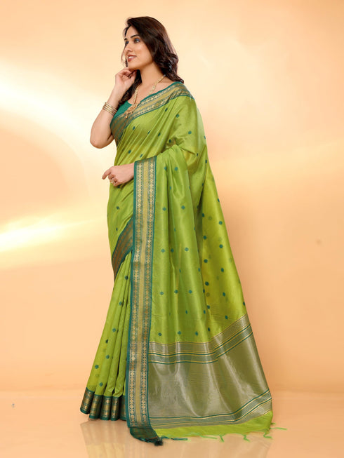 Vasthrlay Jacquard Unstitched Saree
