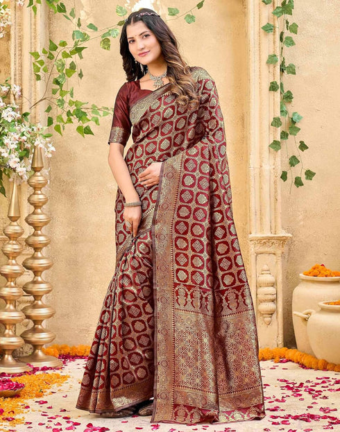 Vasthrlay Womens Weaving Unstitched Dark Green Saree