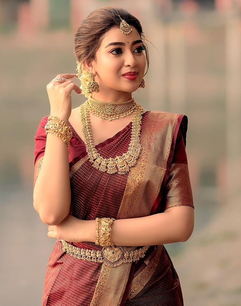 Vasthrlay Banarasi Jacquard Maroon Saree With Unstitched Blouse Piece