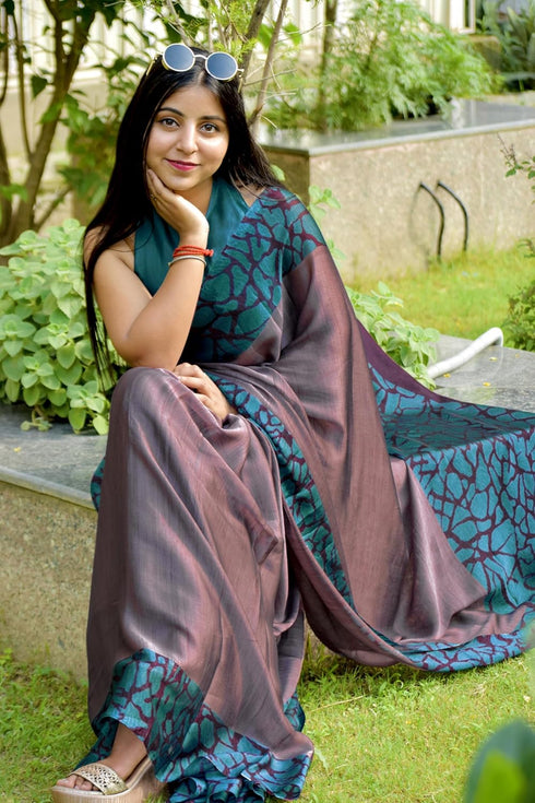 Vasthrlay Fashion Chiffon Abstrect Printed Ethnic Wear