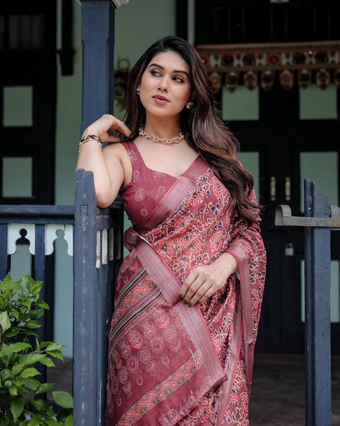 Vasthrlay Tasselled Elephant Saree