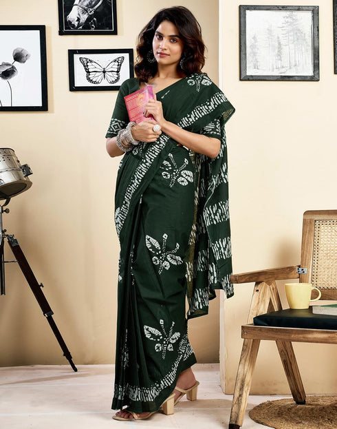 Vasthrlay Womens Printed Unstitched Dark Green Saree