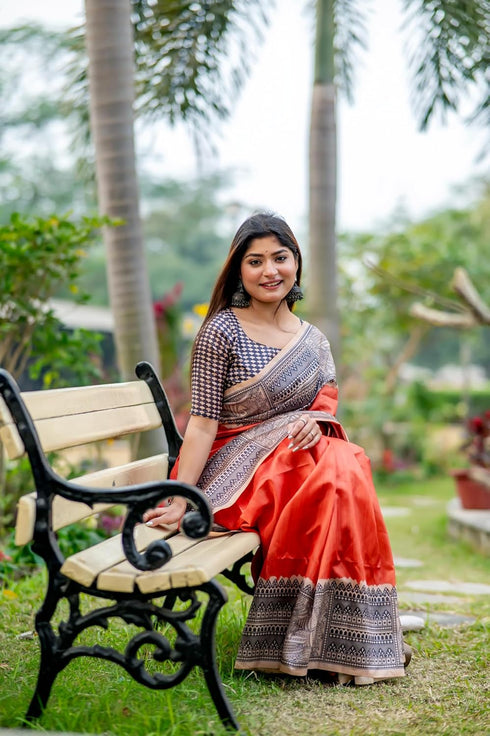 Vasthrlay Tussar Saree Ghicha