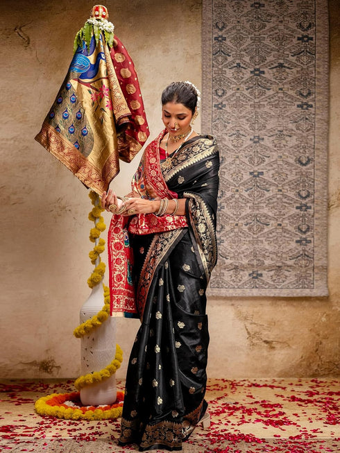 Vasthrlay Weaving Paithani Unstitched Maroon Saree