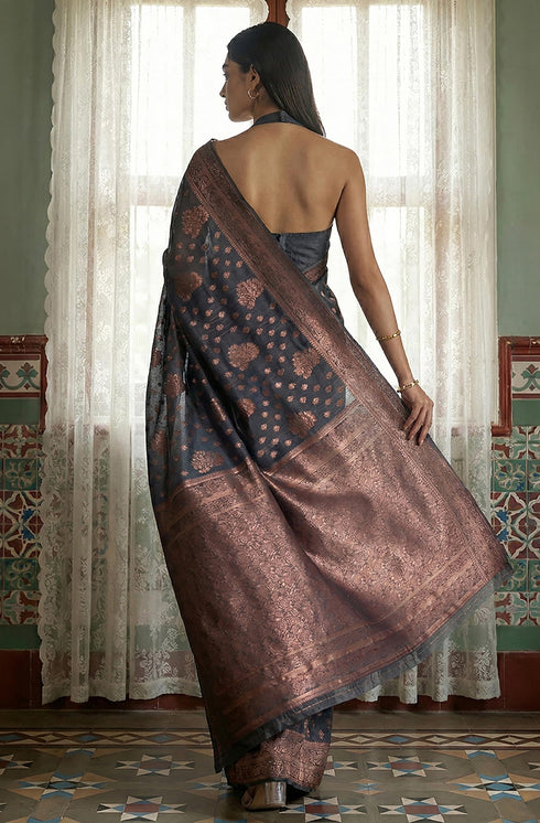 Vasthrlay Jacquard Floral Saree