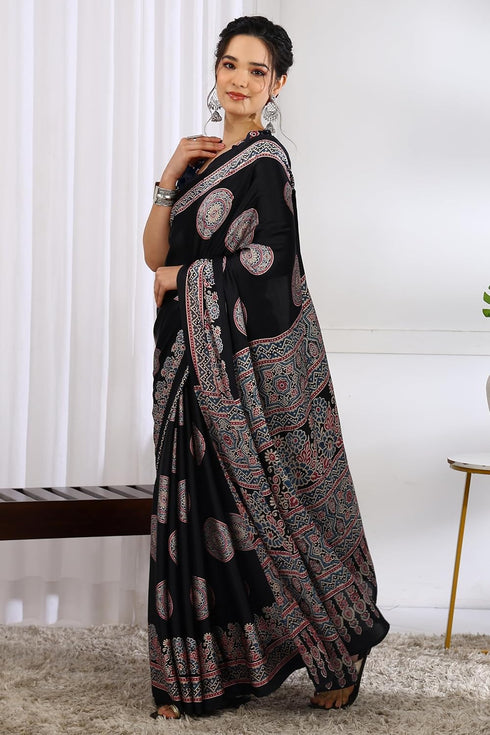 Vasthrlay Fashion Stripes Printed Ethnic Wear