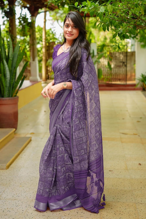 Vasthrlay Fashion Kalamkari Printed Ethnic Wear