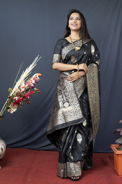 Vasthrlay Banarasi Saree