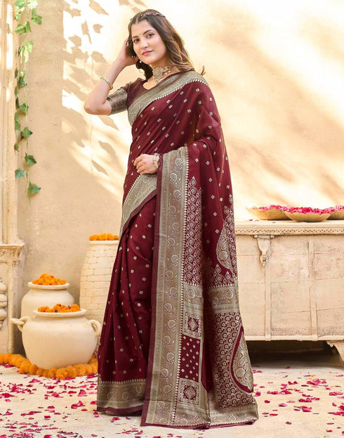 Vasthrlay Womens Weaving Unstitched Cream Saree