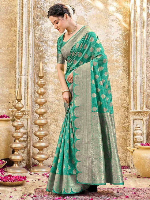 Vasthrlay Georgette Scalloped Purple Saree