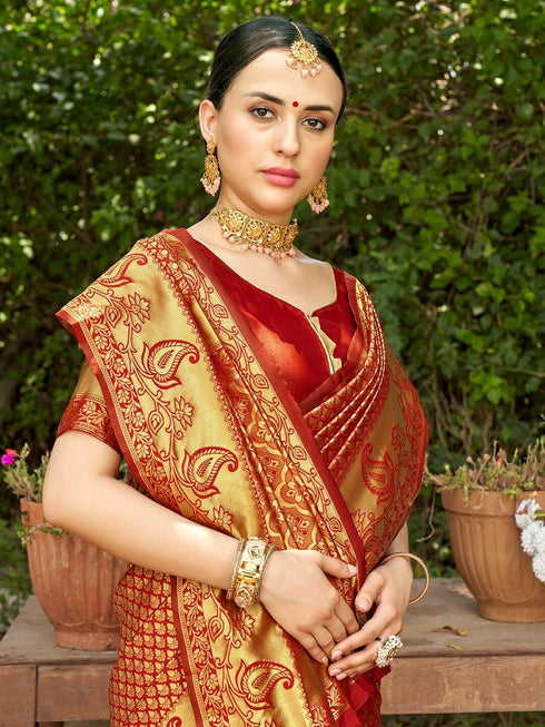 Vasthrlay Traditional Unstitched Saree