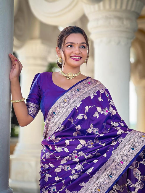 Vasthrlay Womens Weaving Unstitched Cream Saree