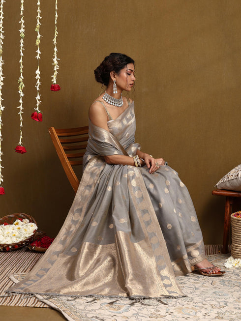 Vasthrlay Banarasi Unstitched Saree