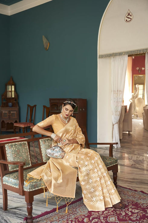 Vasthrlay Jacquard Unstitched Comfortable Stylish Saree