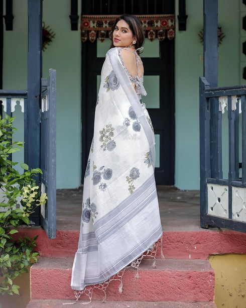 Vasthrlay Tasselled Elephant Saree