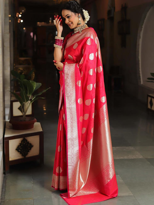 Vasthrlay Saree Kanjivaram Silk Pari Gold