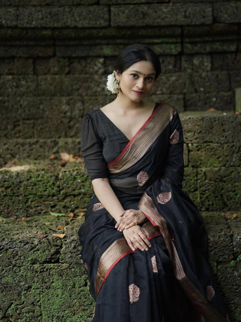 Vasthrlay Banarasi Traditional Unstitched Saree