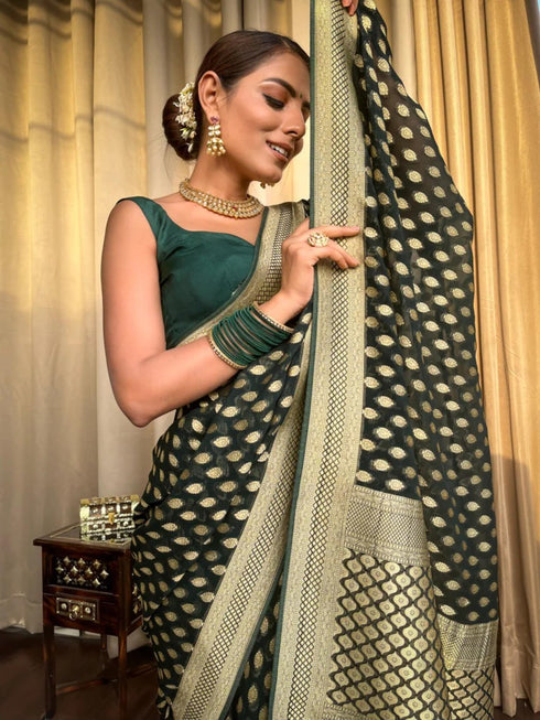 Vasthrlay Banarasi Saree