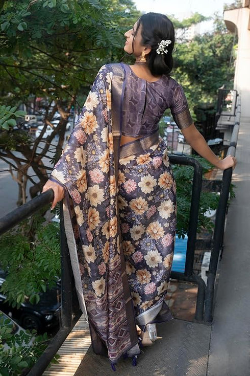 Vasthrlay Mauve Geometric Triangle Print Polyester Saree With Muted Gold Zari Border And Teal Blue Ruched Unstitched Blouse Piece