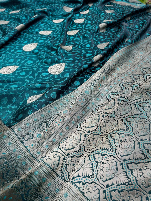 Vasthrlay Banarasi Unstitched Saree