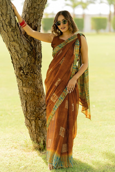 Vasthrlay Fashion Chiffon Abstrect Printed Ethnic Wear