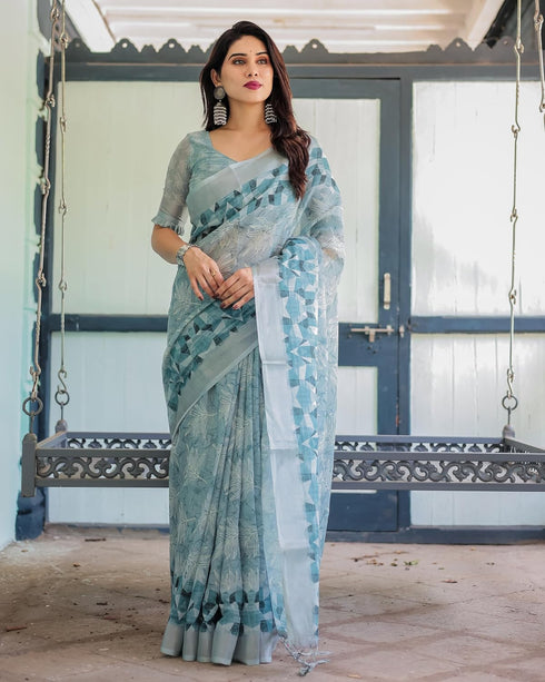 Vasthrlay Floral Prints Tasseled Saree
