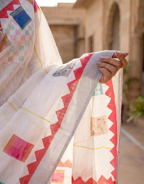 Vasthrlay Womens Printed White | Multi Saree With Unstitched Blouse Piece