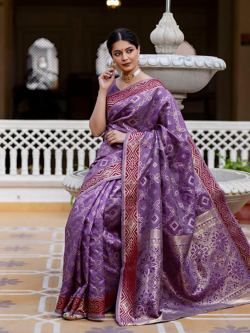 Vasthrlay Womens Weaving Unstitched Lavender Saree