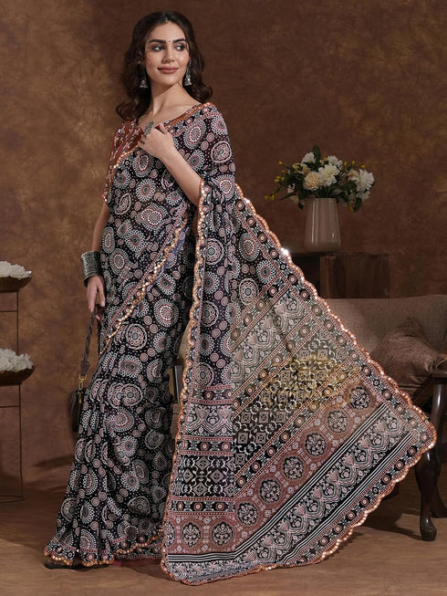 Vasthrlay Weaving Printed Beige Saree