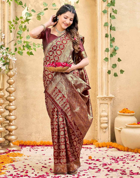 Vasthrlay Womens Weaving Unstitched Dark Green Saree