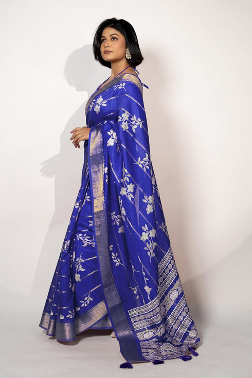 Vasthrlay Fashion Peacock Printed Ethnic Wear