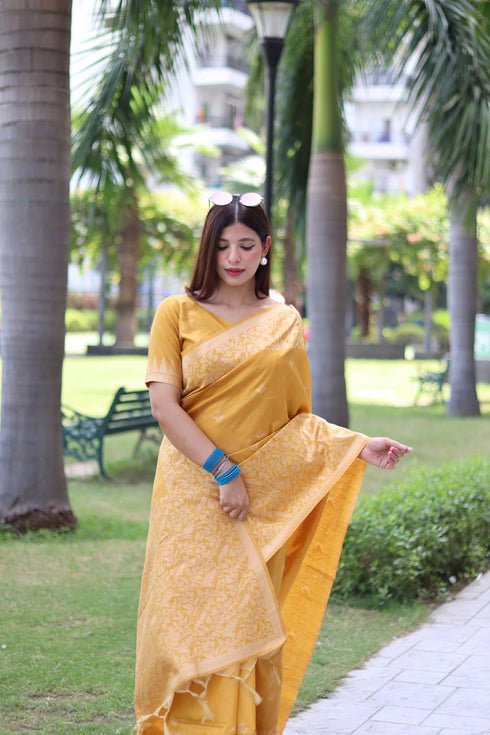 Vasthrlay Tussar Handloom Saree