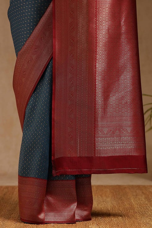 Vasthrlay Blend Woven Saree