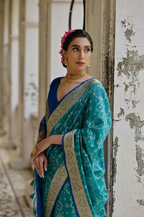 Vasthrlay Silk Saree Floral Patola Design