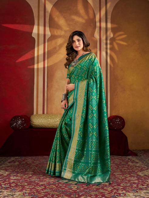 Vasthrlay Women's Kanjivaram Silk Unstitched Saree