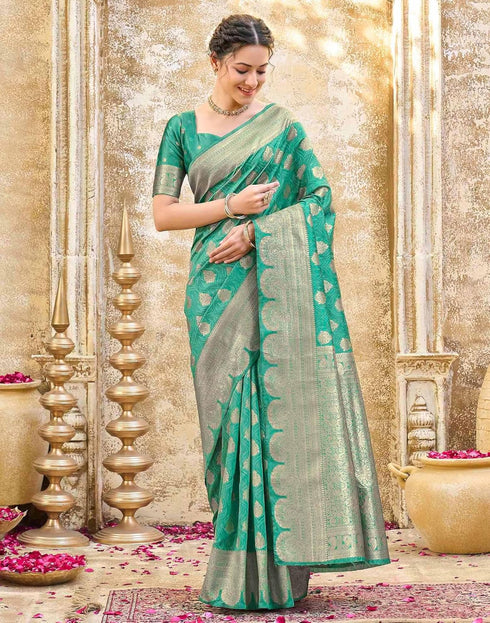 Vasthrlay Womens Weaving Unstitched Light Green Saree