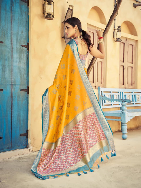 Vasthrlay Kanjivaram Banarasi Festival Unstitched Saree