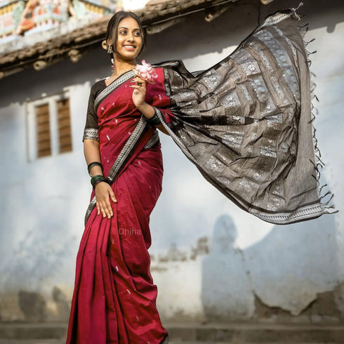 Vasthrlay Kanjivaram Tassels Saree