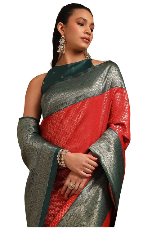 Vasthrlay Blend Woven Saree