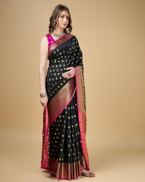 Vasthrlay Wedding Saree